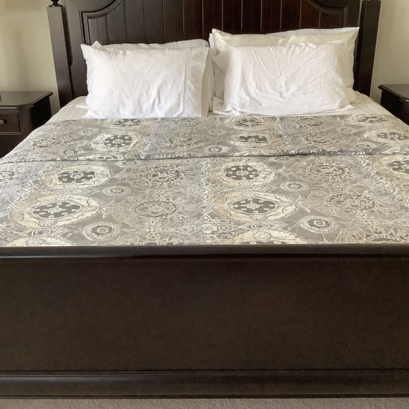 Pottery Barn Bedding Pottery Barn Gray Jacquelyn Medallion Sateen Queen Duvet Cover Poshmark